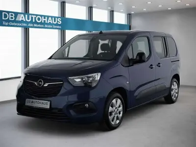 Second-hand Opel Combo Life Elegance 131 CP (96 kW) 2022 Albastru Monovolum