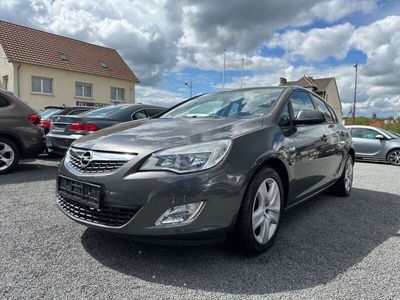 gebraucht Opel Astra 1.6 SELECTION LENKRADHZ + SHZ + PDC+SOUND