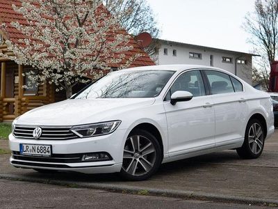 Gebraucht VW Passat Comfortline 120 PS (88 kW) 2015 Weiß Limousine