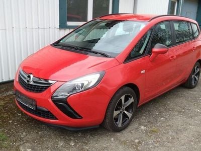 Power rot/traffic red ral3020 Gebraucht 2013 Opel Zafira Tourer Van / Kleinbus | 9.990 € (Fairer Preis)