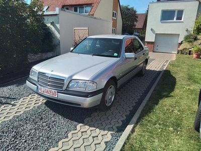 Mercedes C180