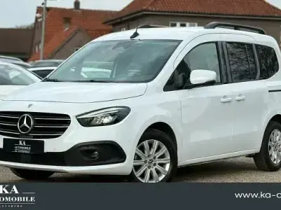 Gebraucht Mercedes T180 Edition 116 PS (85 kW) 2024 Weiss Van / Kleinbus