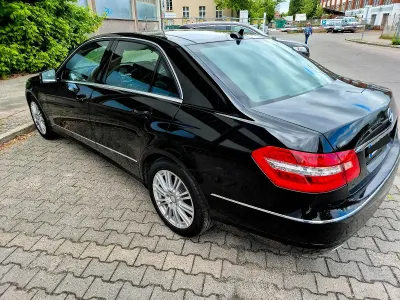 Gebraucht Mercedes E350 272 PS (200 kW) 2011 Schwarz Limousine
