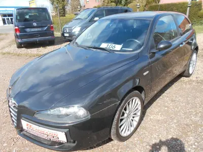 Gebraucht Alfa Romeo 147 105 PS (77 kW) 2006 Schwarz Kleinwagen