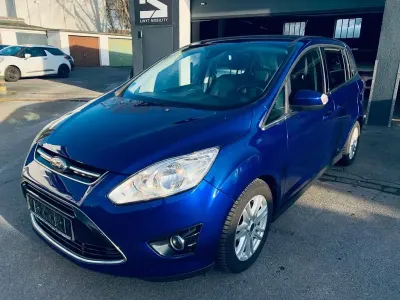 Second-hand Ford Grand C-Max Titanium 140 CP (102 kW) 2013 Albastru Monovolum