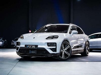 Second-hand Porsche Macan Turbo 430 kW (585 CP) 2024 Alb SUV