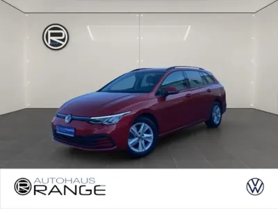 Gebraucht VW Golf VIII Life 110 PS (80 kW) 2021 Rot Kombi