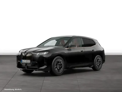 Gebraucht BMW iX 300 kW (408 PS) 2025 Black sapphire metallic SUV