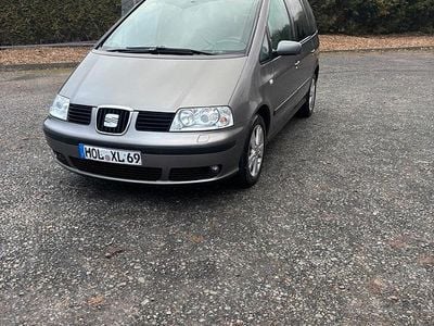 Braun Gebraucht 2006 Seat Alhambra Van / Kleinbus | 1.900 € (Superpreis)