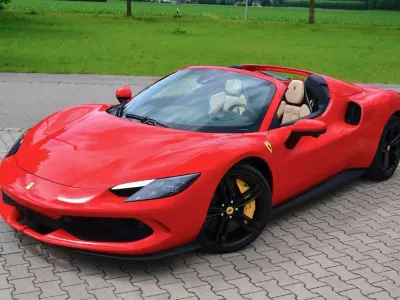 Usata Ferrari 296 829 CV (609 kW) 2025 Rosso Cabrio