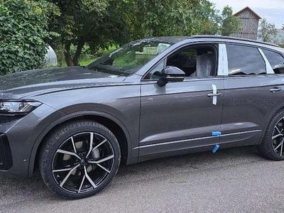 Neu VW Touareg Edition 286 PS (210 kW) 2026 Silizium grau met. SUV