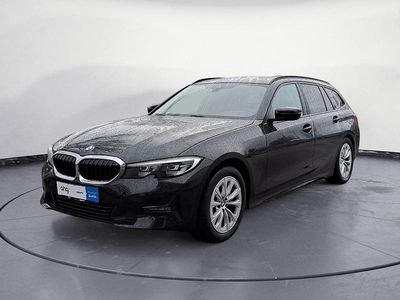 Schwarz Gebraucht 2022 BMW 318 Advantage Kombi | 22.990 € (Fairer Preis)