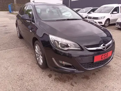 Gebraucht Opel Astra Exklusiv 140 PS (102 kW) 2015 Karbonschw graphitschw midnigh Kombi