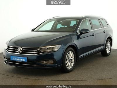 Aquamarinblau Gebraucht 2023 VW Passat Business Kombi | 23.390 € (Superpreis)