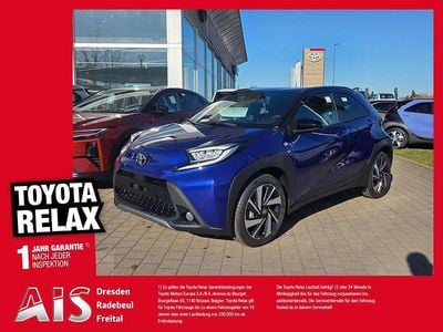Neu Toyota Aygo X X-plore 72 PS (52 kW) 2025 Juniper blue / night sky black SUV