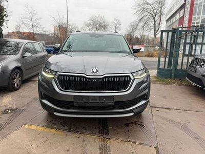 Grau Gebraucht 2023 Skoda Kodiaq Ambition SUV | 21.900 € (Guter Preis)