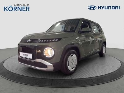 Neu Hyundai Inster Select 85 kW (116 PS) 2025 Gruen Kleinwagen