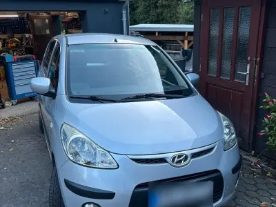 Gebraucht Hyundai i10 67 PS (49 kW) 2009 Silber Kleinwagen