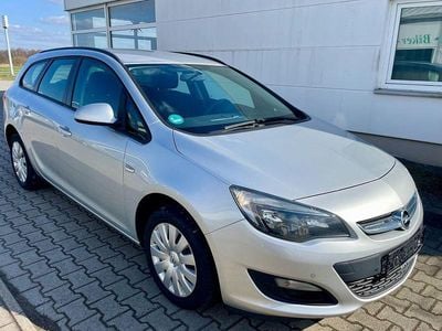 Gebraucht Opel Astra Edition 110 PS (80 kW) 2013 Silber Limousine