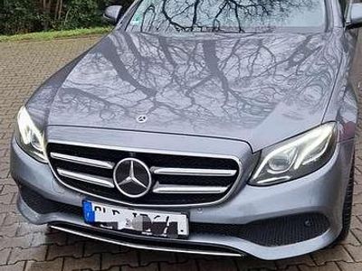 Grau Gebraucht 2020 Mercedes E300 Avantgarde Kombi | 24.500 € (Fairer Preis)