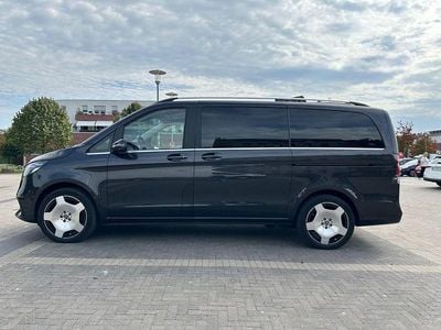 Usata Mercedes V300 Avantgarde 237 CV (174 kW) 2024 Grigio Monovolume