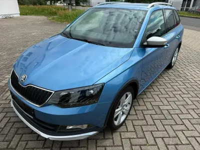 Gebraucht Skoda Fabia ScoutLine 90 PS (66 kW) 2017 Blau Limousine