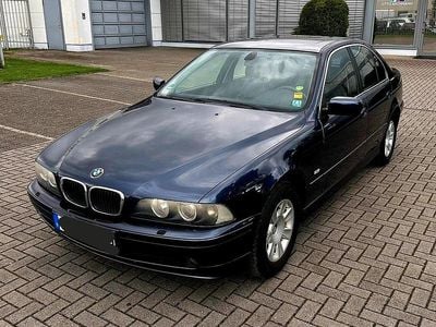 BMW 525