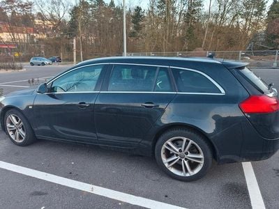 Gebraucht Opel Insignia 160 PS (117 kW) 2012 Schwarz Kombi