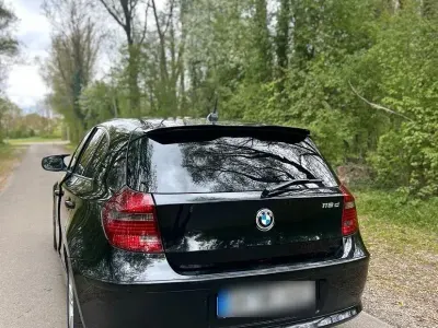 Gebraucht BMW 118 Shadowline 143 PS (105 kW) 2011 Schwarz Kleinwagen