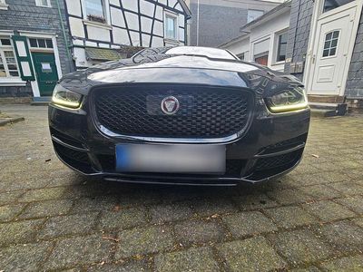 Gebraucht Jaguar XE Portfolio 179 PS (131 kW) 2017 Schwarz Limousine