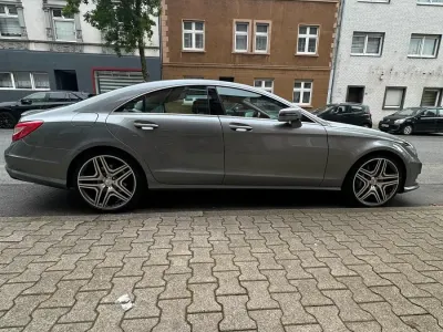 Gebraucht Mercedes CLS500 AMG line 408 PS (300 kW) 2011 Grau Coupé