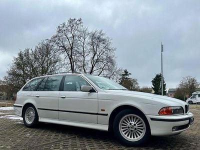 Second-hand BMW 523 170 CP (125 kW) 1998 Alb Break