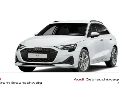Gebraucht Audi A3 Comfort 150 PS (110 kW) 2025 Gletscherweiß metallic Limousine