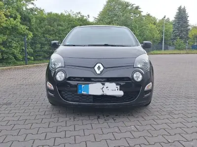 Używany Renault Twingo Initiale Paris 75 KM (55 kW) 2013 Czarny Hatchback