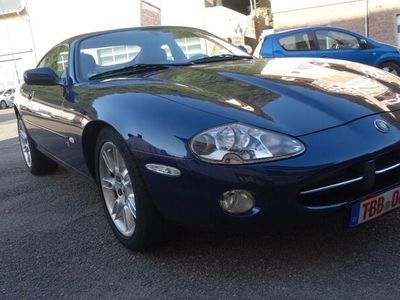 Jaguar XK8