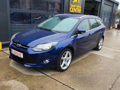 Blau Gebraucht 2014 Ford Focus Titanium Kombi | 5.200 € (Fairer Preis)
