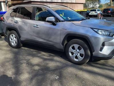 Gebraucht Toyota RAV4 Hybrid Team 218 PS (160 kW) 2020 Silber SUV