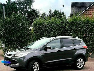 Gebraucht Ford Kuga Titanium 182 PS (133 kW) 2016 Grau SUV