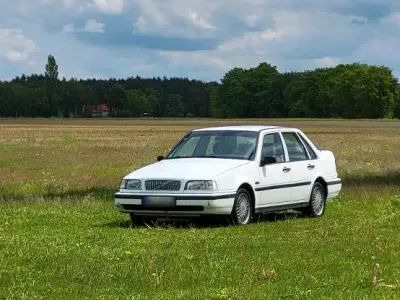 Gebraucht Volvo 460 102 PS (75 kW) 1994 Weiß Limousine