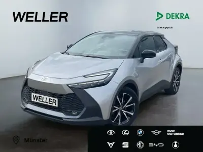 Gebraucht Toyota C-HR Team 140 PS (102 kW) 2024 Shimmering silver metallic / s SUV