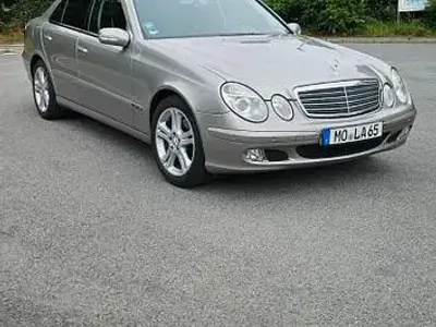 Gebraucht Mercedes 240 177 PS (130 kW) 2003 Silber Limousine