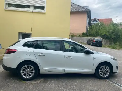 Usata Renault Mégane GrandTour LIMITED 110 CV (80 kW) 2016 Bianco Station wagon