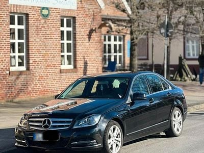 Gebraucht Mercedes C200 136 PS (100 kW) 2012 Schwarz Limousine