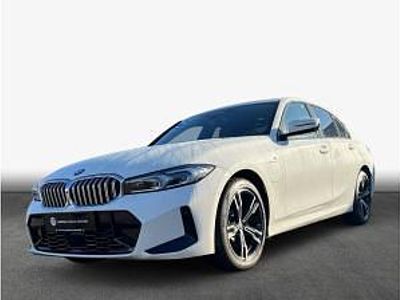 Neu BMW 330e Sport Line 184 PS (135 kW) 2025 Alpinweiß uni Limousine