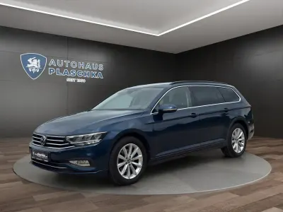 Gebraucht VW Passat Business 200 PS (147 kW) 2021 Aquamarinblau Kombi