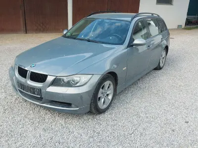 Second-hand BMW 320 170 CP (125 kW) 2007 Albastru Break
