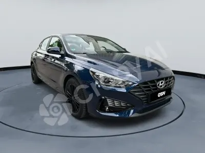 Gebraucht Hyundai i30 Sport 120 PS (88 kW) 2021 Blau Limousine