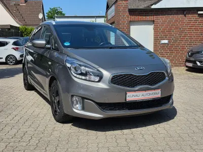 Gebraucht Kia Carens FIFA World Cup Edition 136 PS (100 kW) 2014 Silber Van / Kleinbus