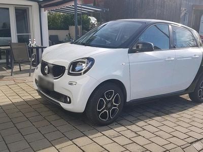 Gebraucht Smart ForFour Electric Drive 60 kW (82 PS) 2019 Weiß Kleinwagen