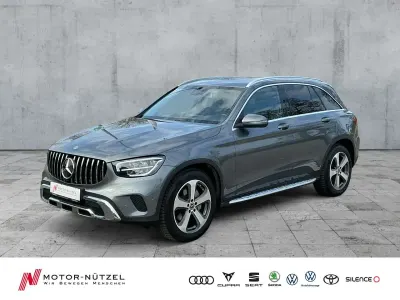 Używany Mercedes GLC200 197 KM (144 kW) 2020 Szary SUV